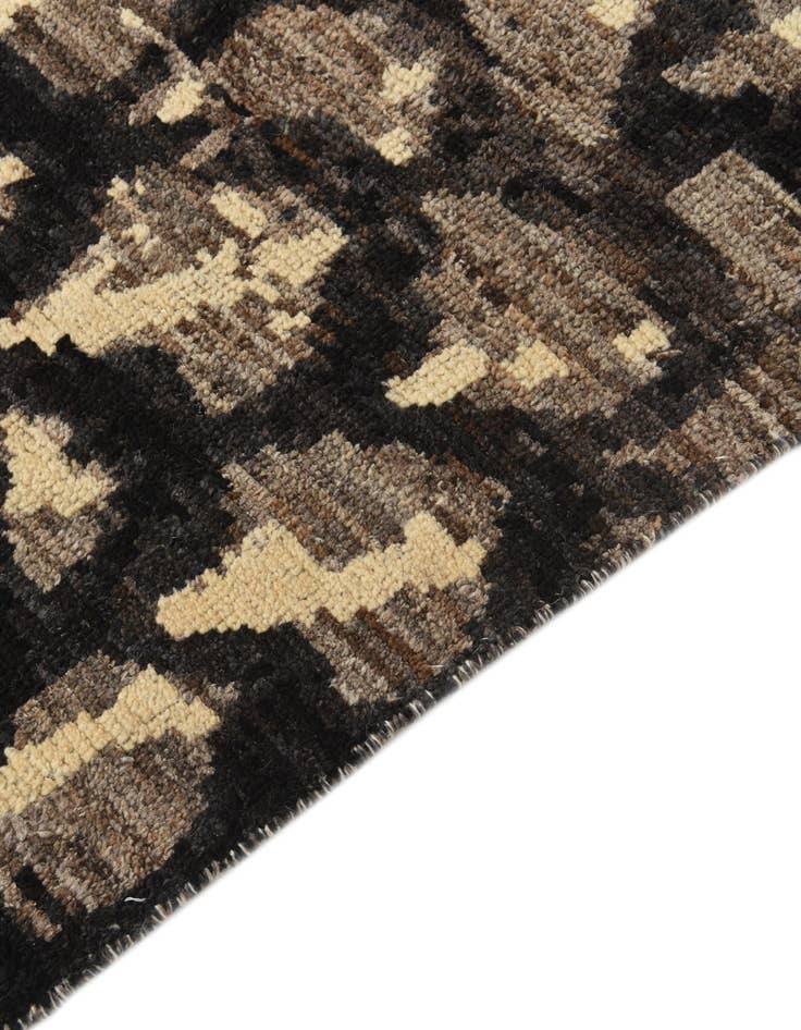 Detail image of 5' x 7' 4  Hand Knotted Darya Wool Rug