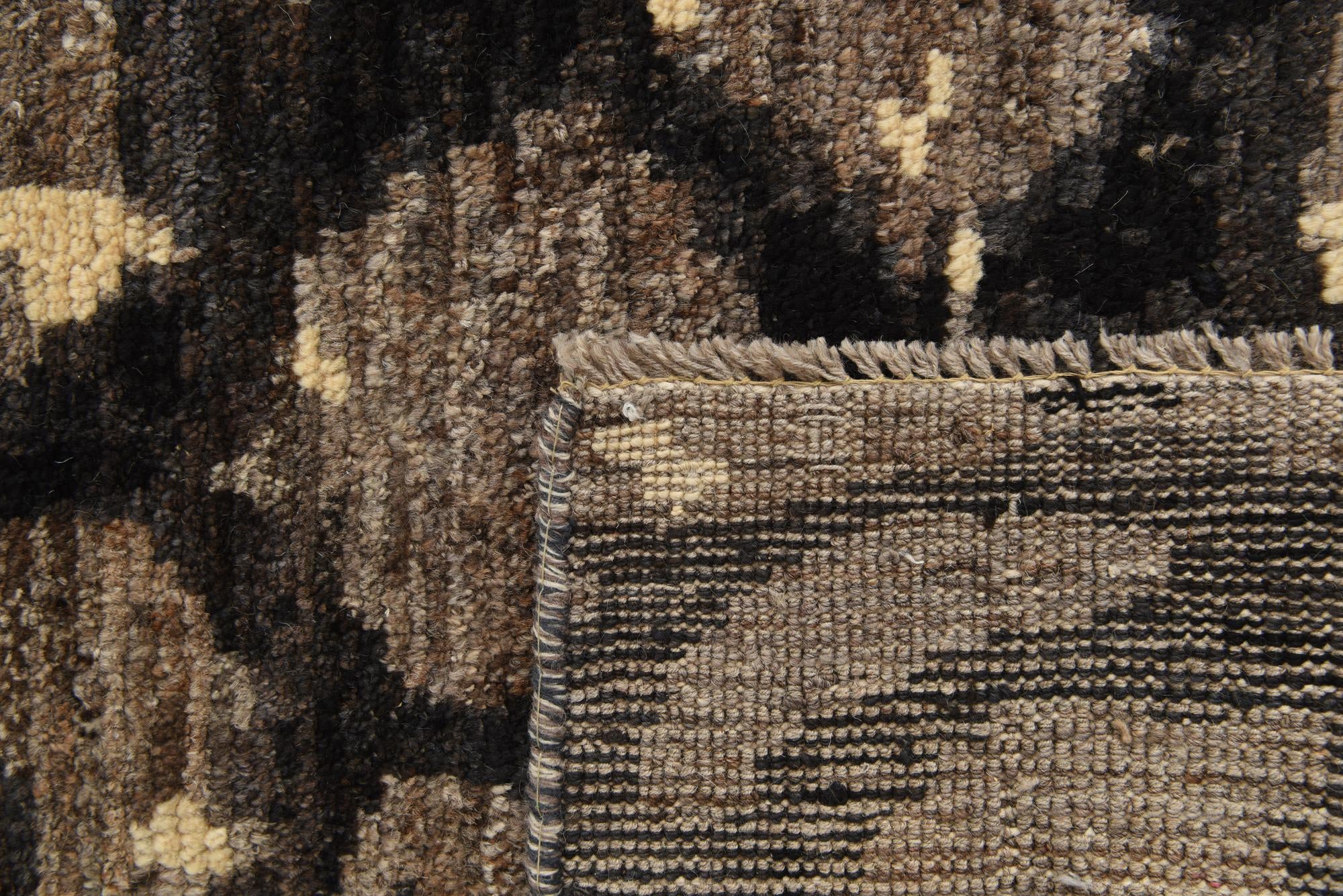5' x 7' 4 Hand Knotted Darya Wool Rug