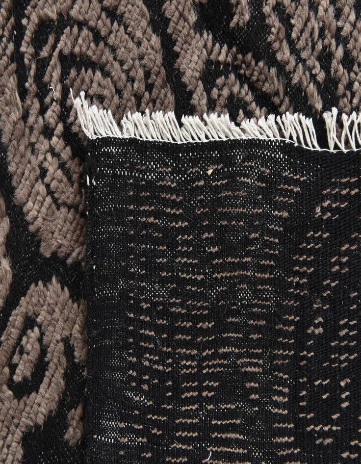 Detail image of 8' x 10' Hand Knotted Darya Wool Rug