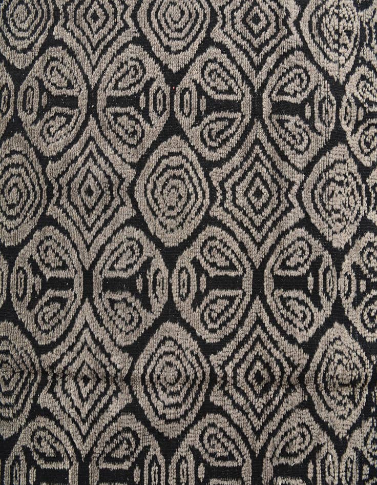 Detail image of 8' 1 x 10' 2  Hand Knotted Darya Wool Rug