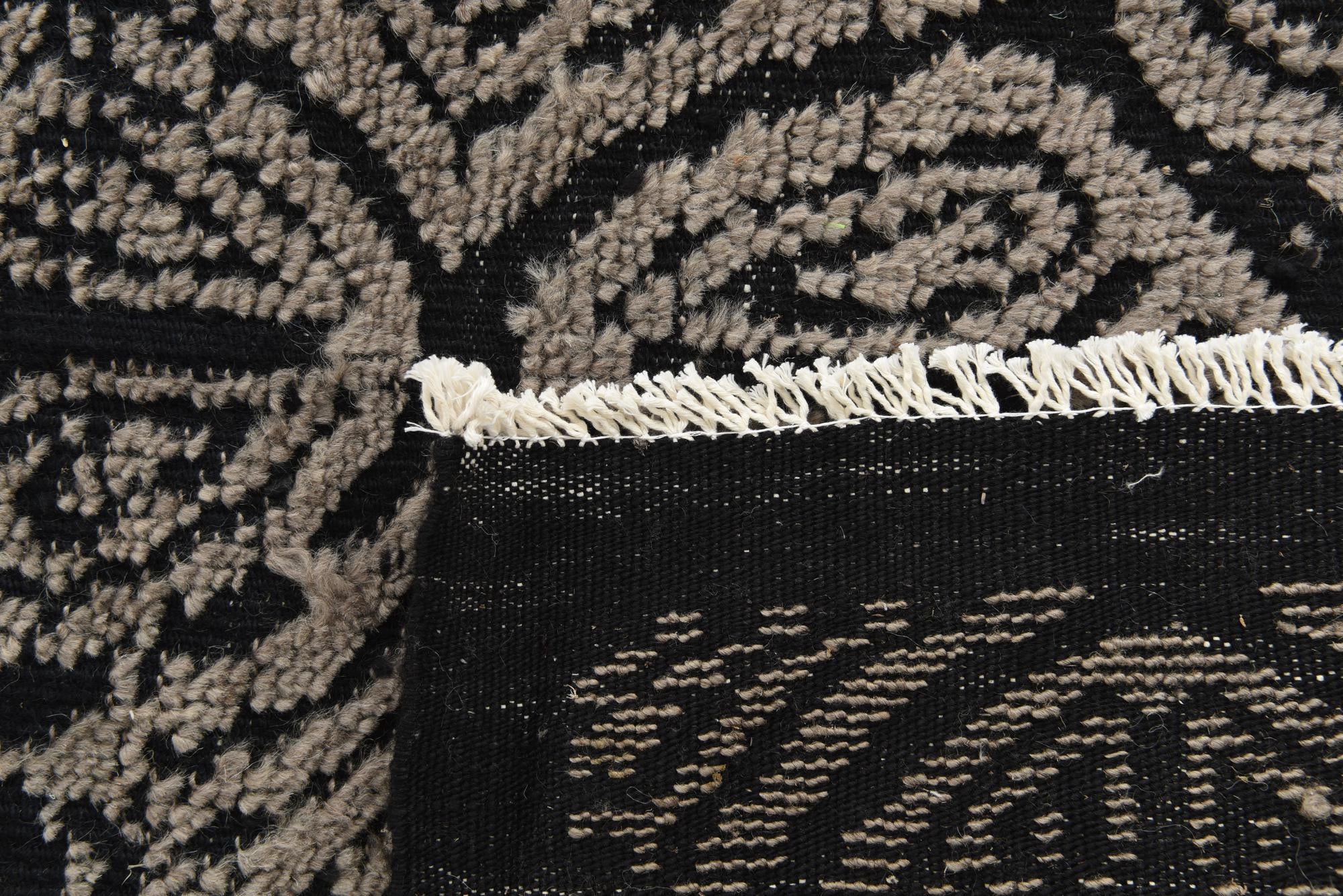 8' 1 x 10' 2 Hand Knotted Darya Wool Rug