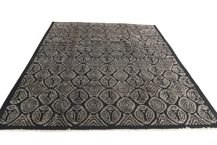 Detail image of 8' 2 x 9' 10 Hand Knotted Darya Wool Rug