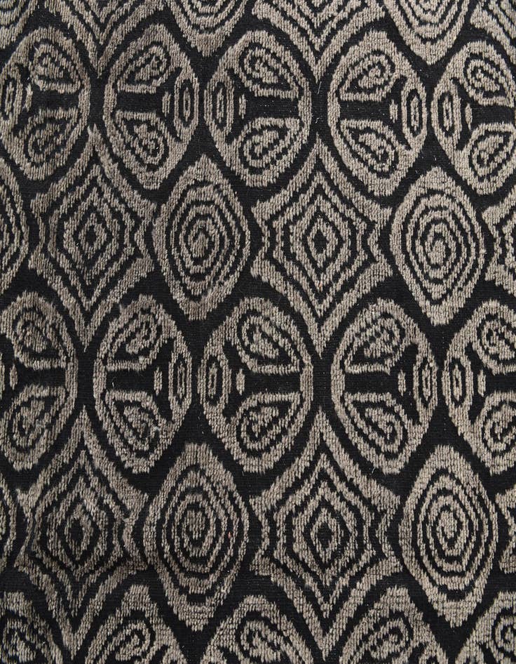 Detail image of 8' 2 x 9' 10  Hand Knotted Darya Wool Rug