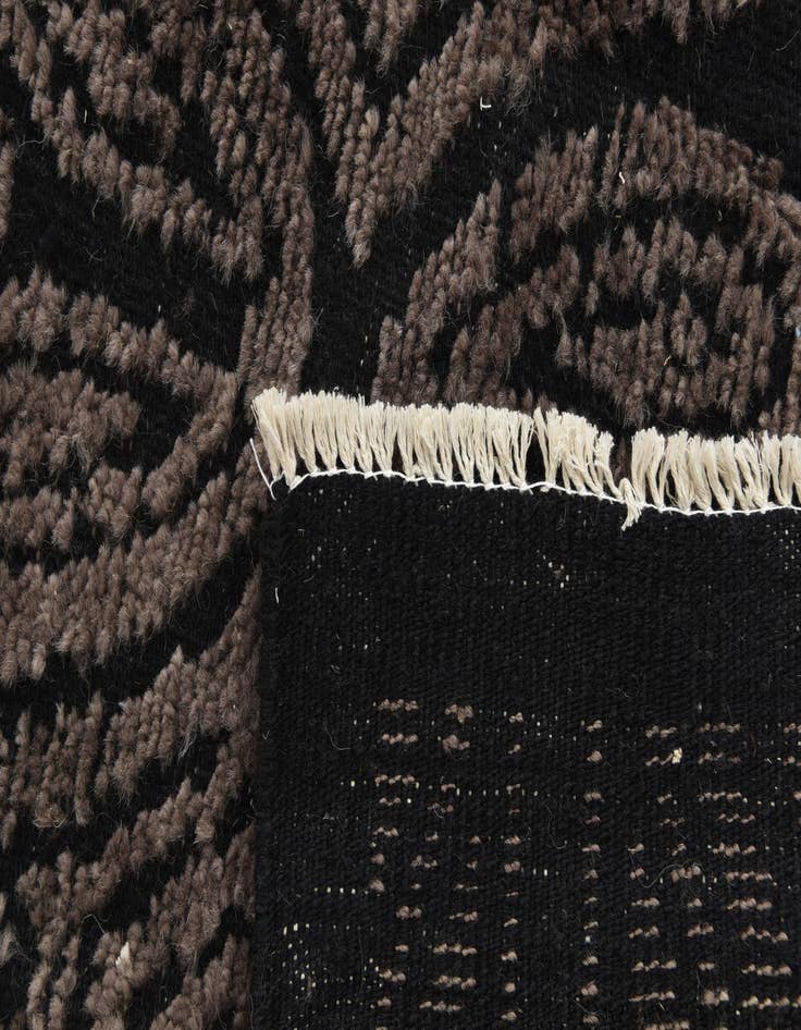 Detail image of 8' 3 x 10' 1  Hand Knotted Darya Wool Rug