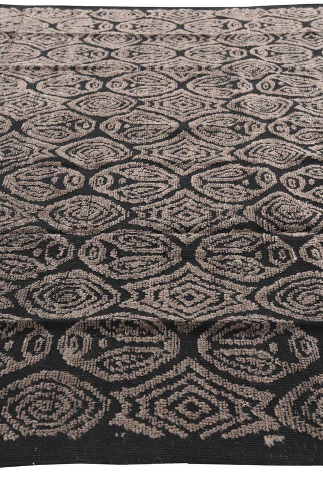 Detail image of 8' 10 x 12' 4 Hand Knotted Darya Wool Rug