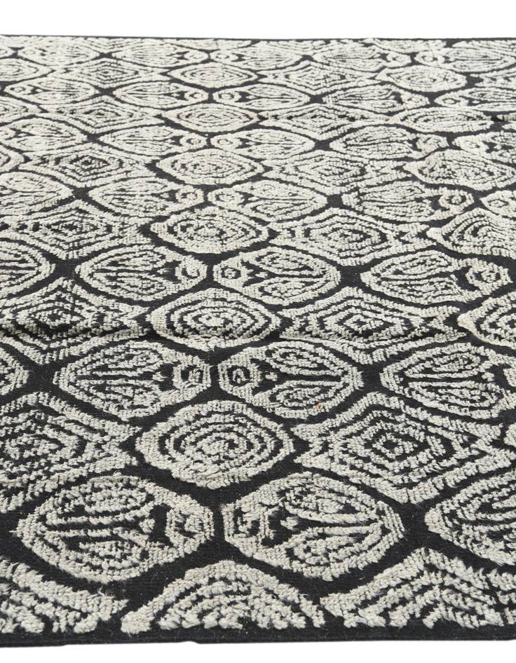 Detail image of 8' 2 x 10' 4  Hand Knotted Darya Wool Rug