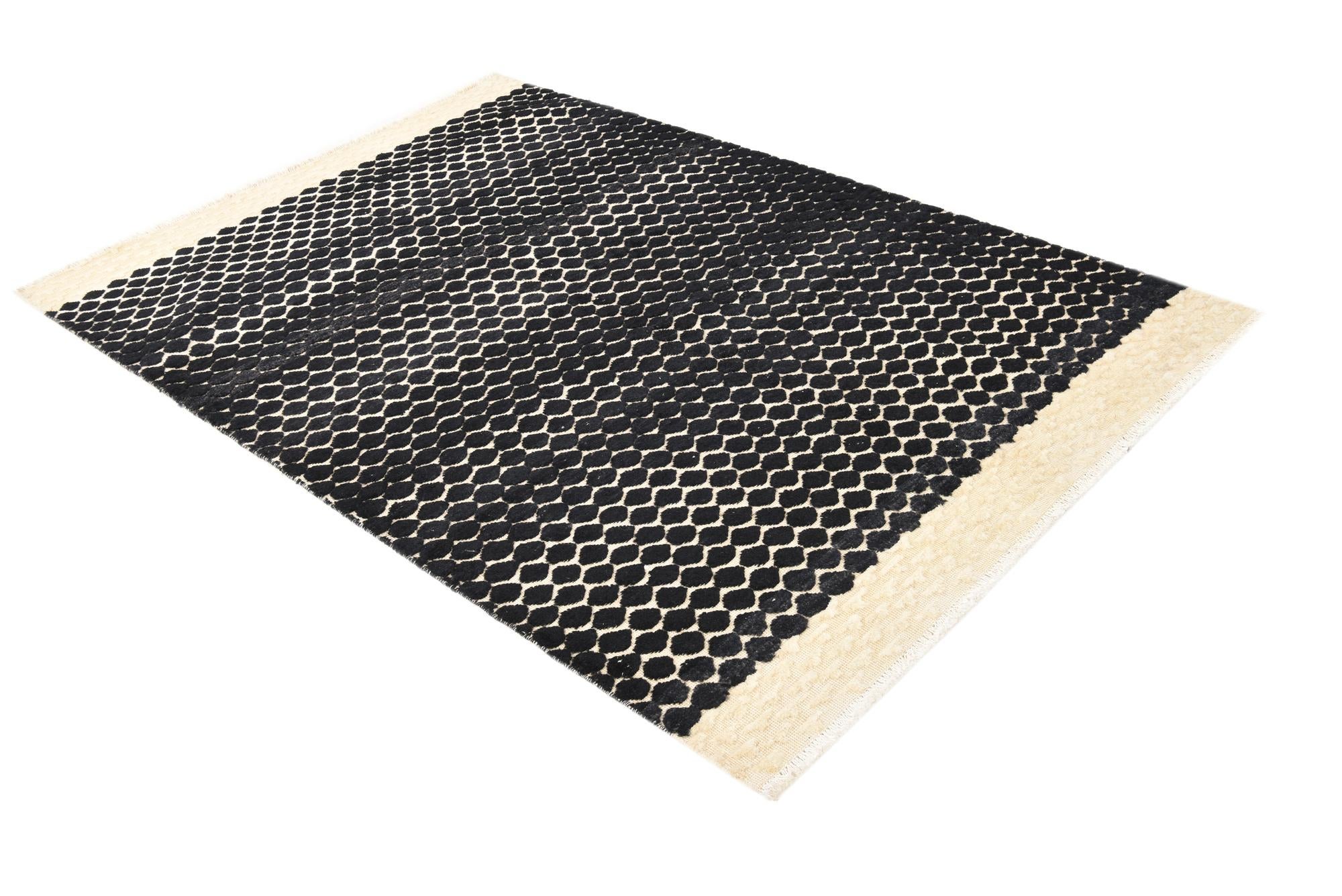 4' 11 x 7' 5 Hand Knotted Darya Wool Rug