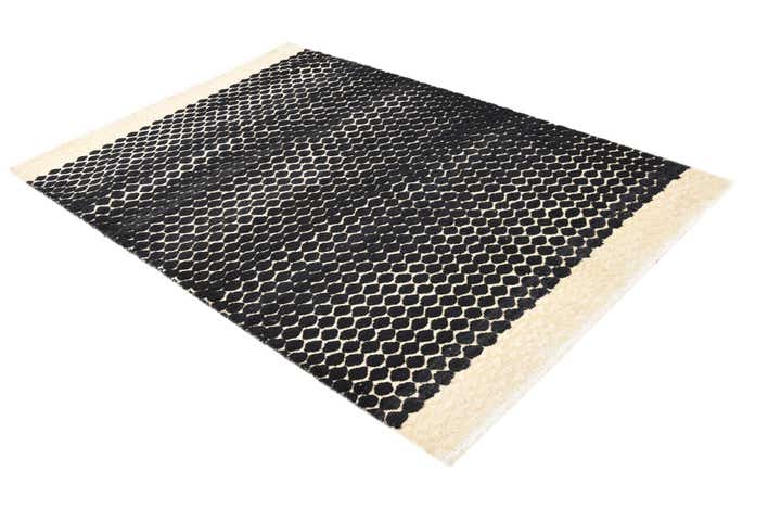 4' 11 x 7' 5 Hand Knotted Darya Wool Rug