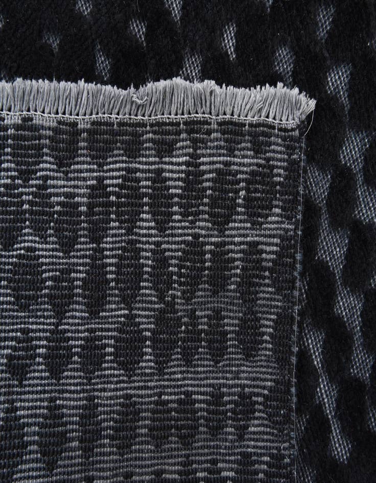 Detail image of 5' 3 x 8' 4  Hand Knotted Darya Wool Rug