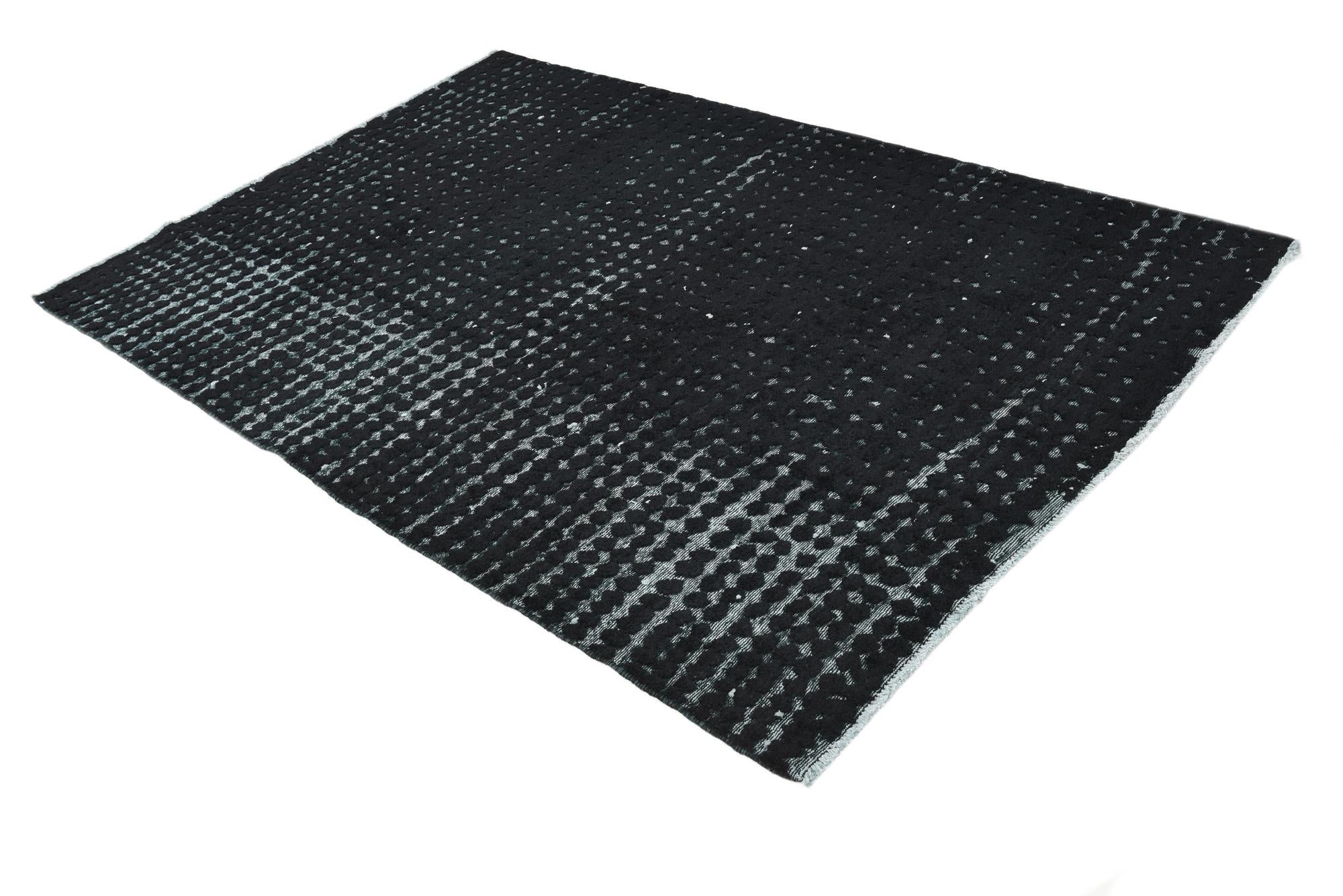 5' 4 x 8' Hand Knotted Darya Wool Rug