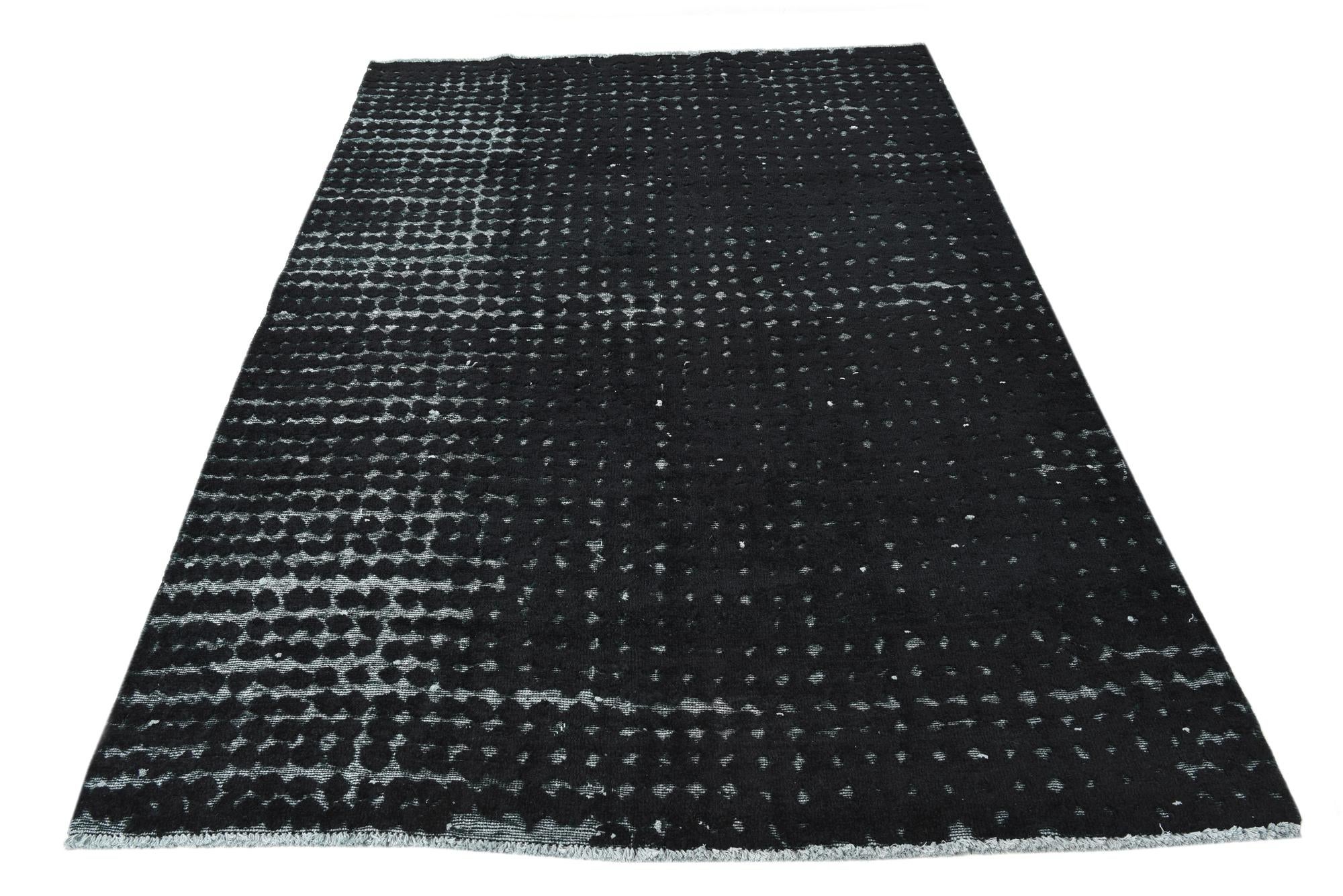 5' 4 x 8' Hand Knotted Darya Wool Rug