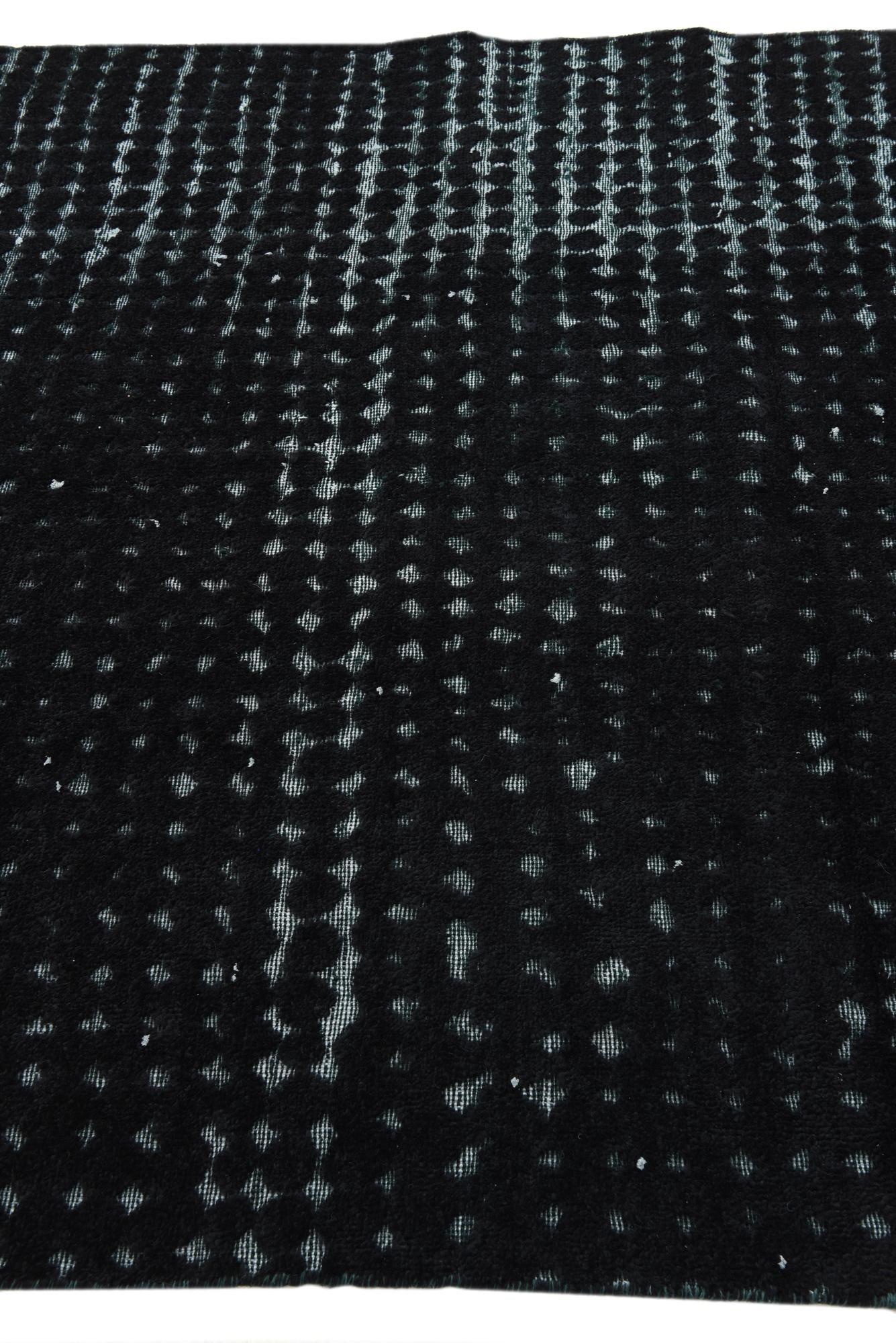 5' 4 x 8' Hand Knotted Darya Wool Rug