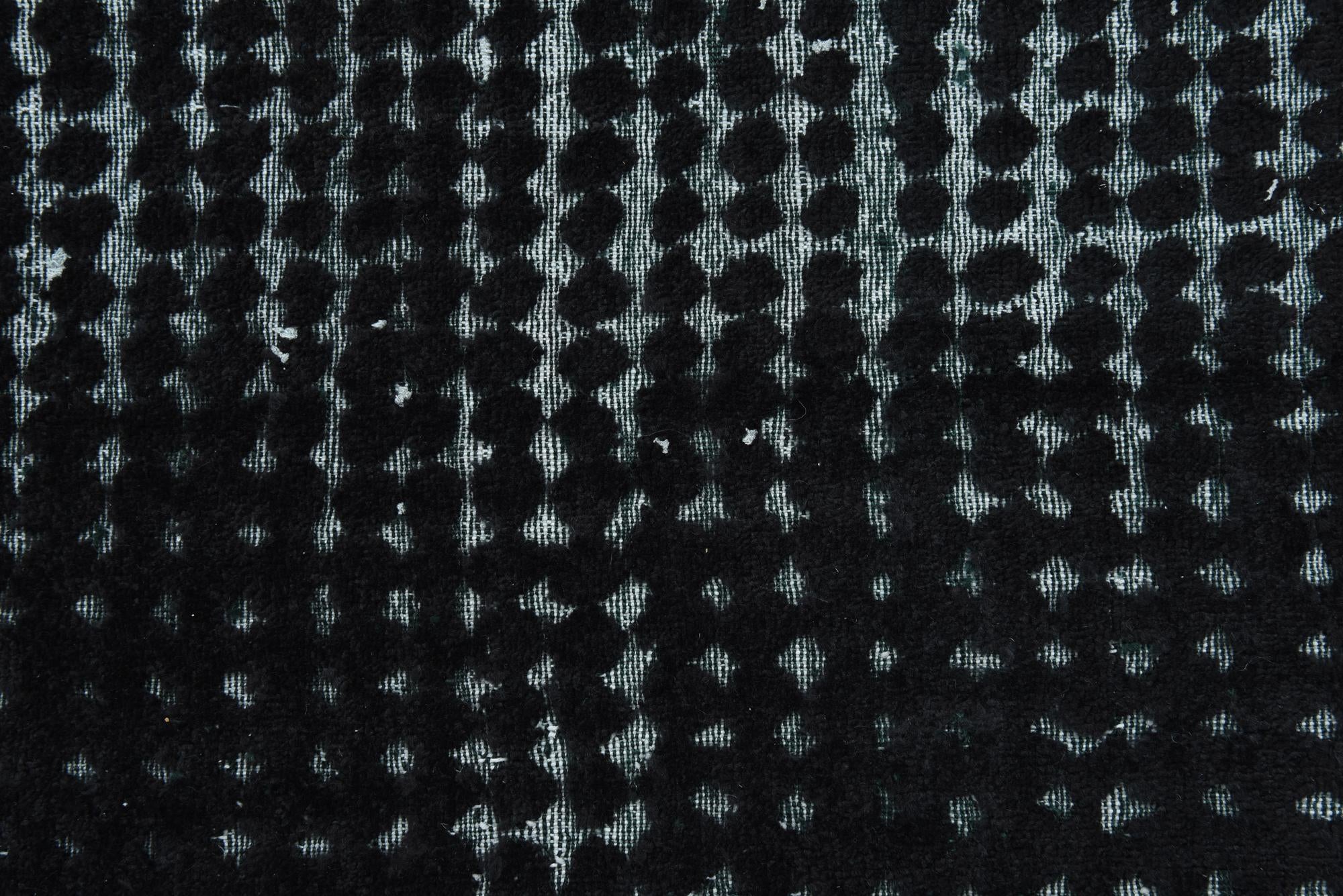 5' 4 x 8' Hand Knotted Darya Wool Rug