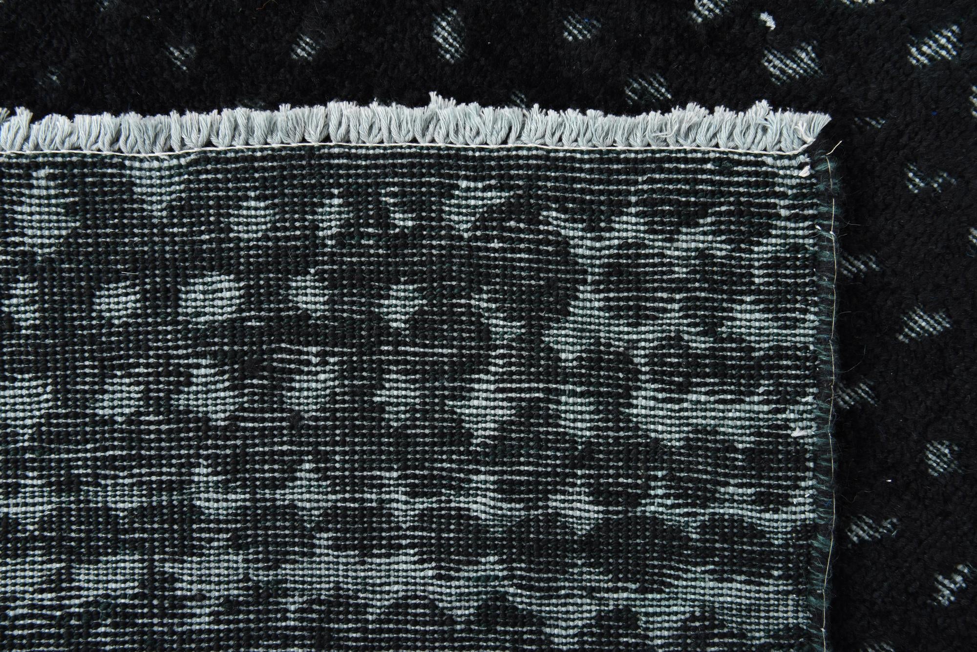 5' 4 x 8' Hand Knotted Darya Wool Rug