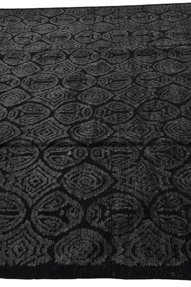 Detail image of 9' 7 x 12' 10 Hand Knotted Darya Wool Rug