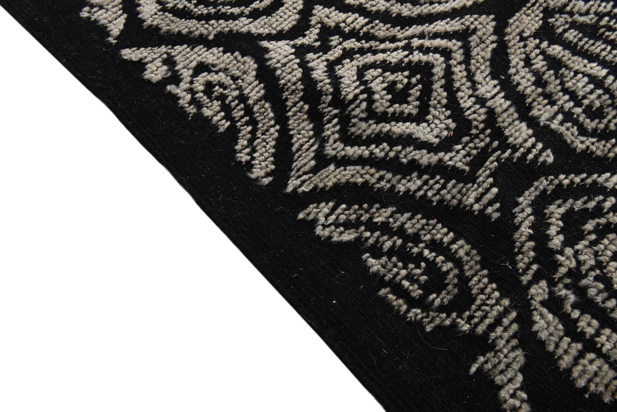 13' 11 x 20' 11 Hand Knotted Darya Wool Rug