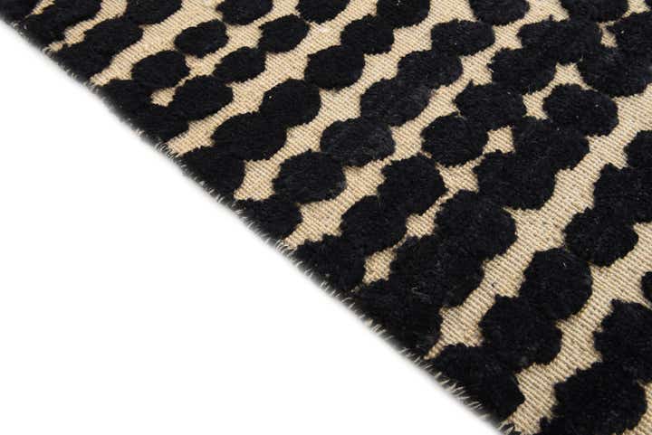 7' 11 x 10' 5 Hand Knotted Darya Wool Rug