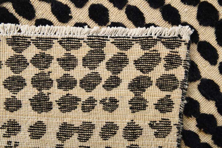7' 11 x 10' 5 Hand Knotted Darya Wool Rug