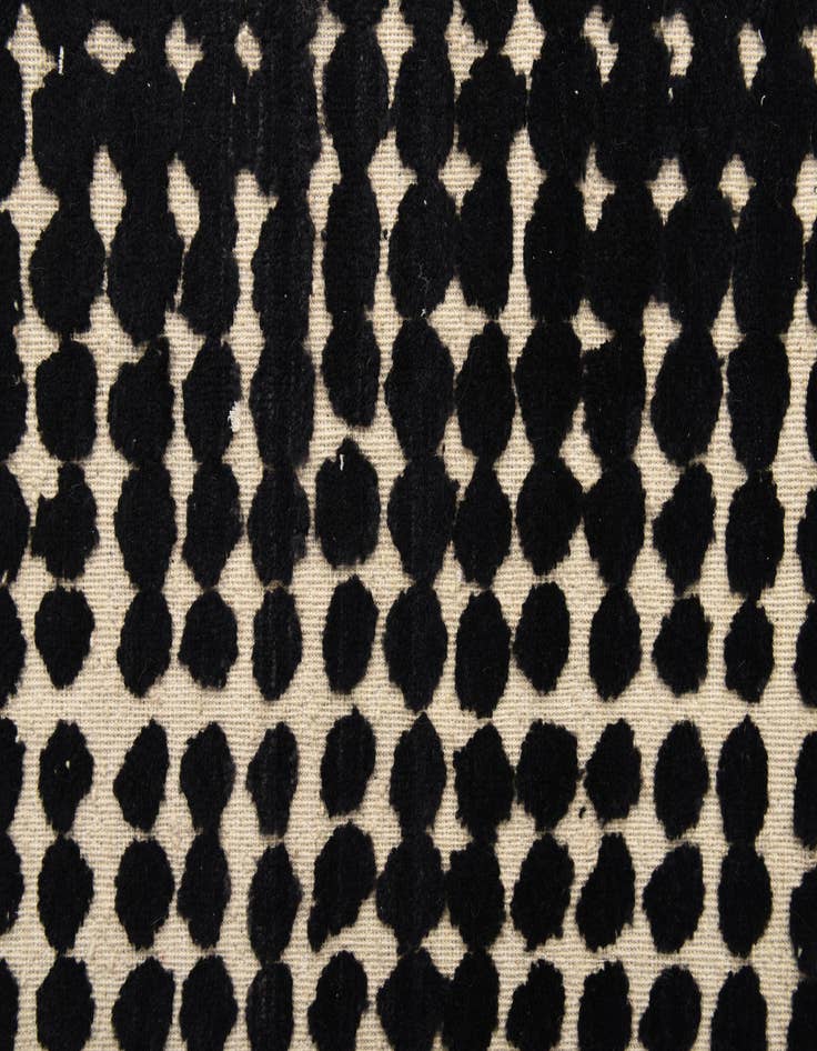 Detail image of 8' 10 x 12'  Hand Knotted Darya Wool Rug