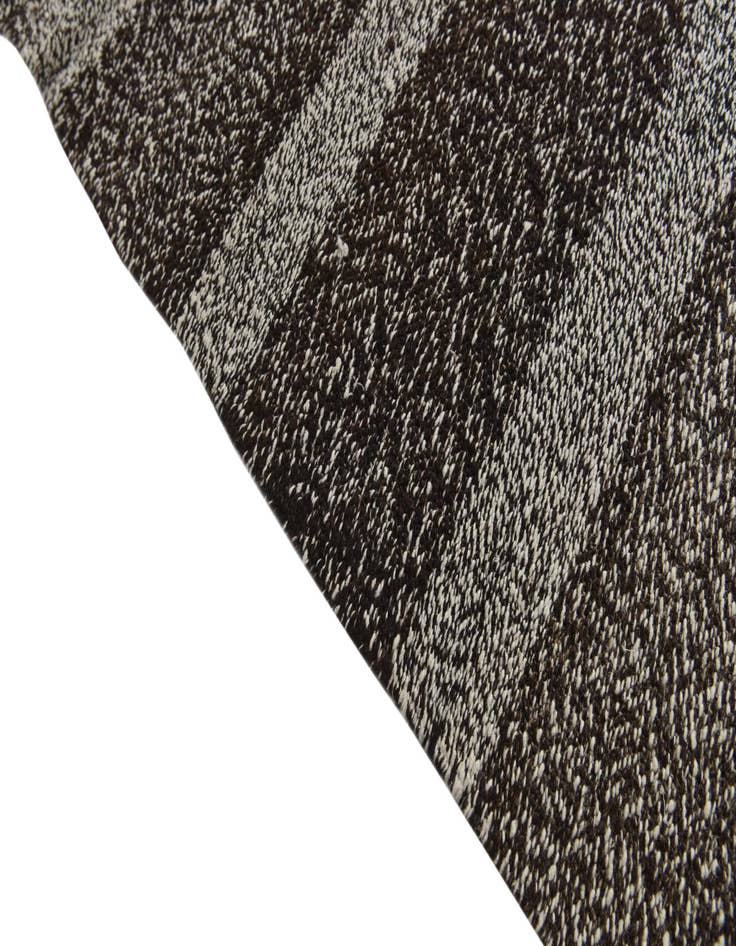 Detail image of 9' 9 x 11' 3  Hand Woven Darya Wool Rug