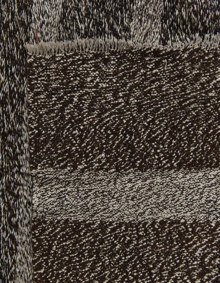Detail image of 9' 9 x 11' 3  Hand Woven Darya Wool Rug