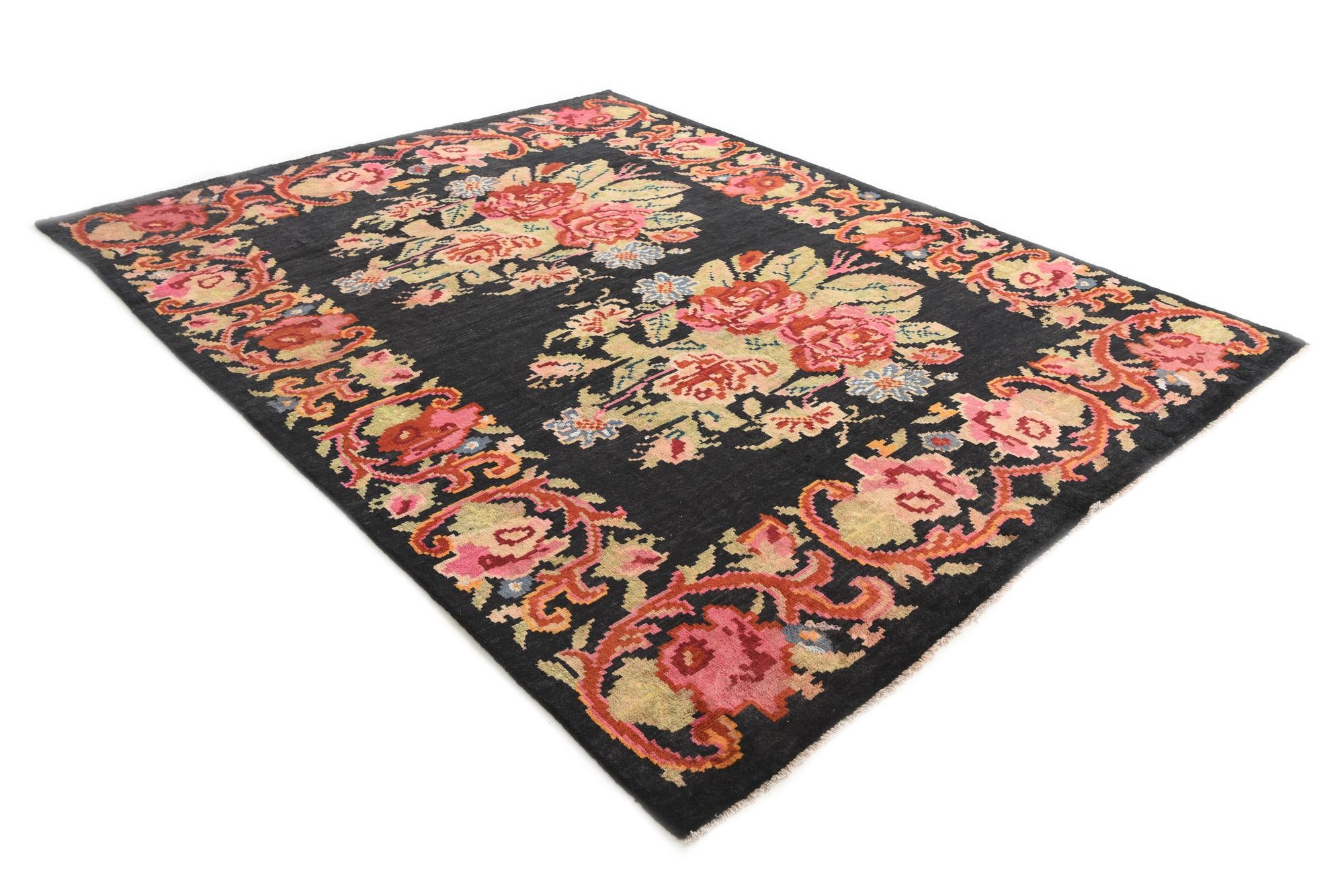 8' x 10' 3 Hand Knotted Darya Rug
