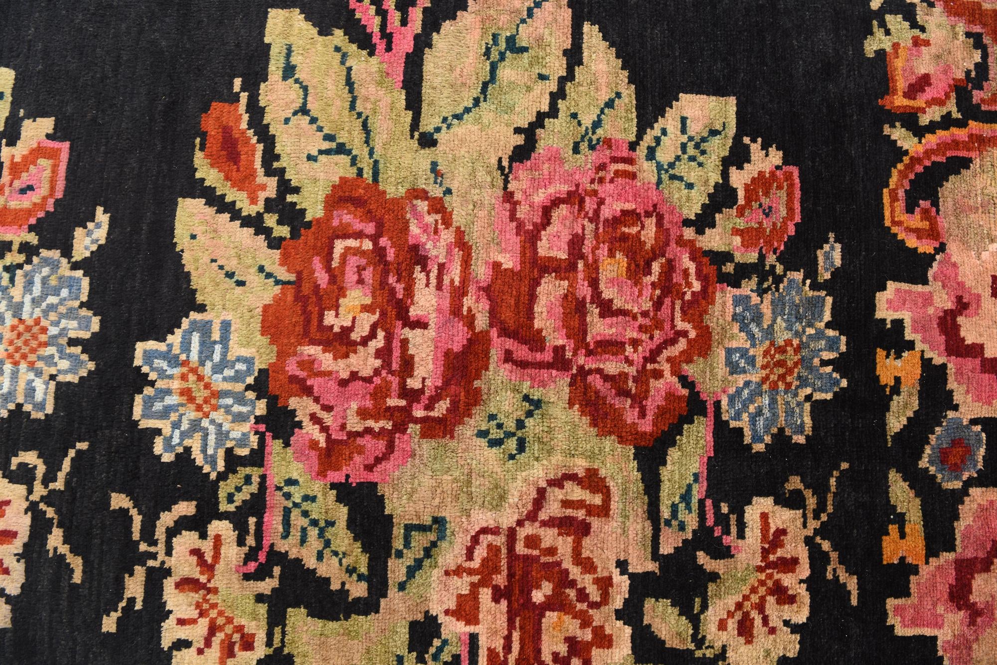 8' x 10' 3 Hand Knotted Darya Rug