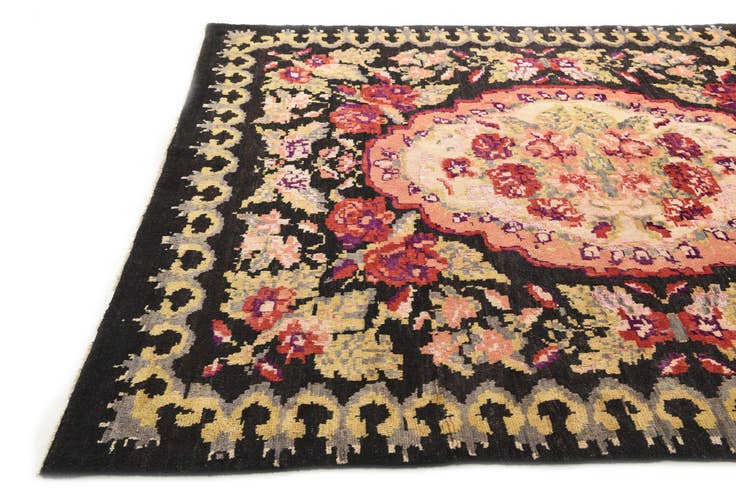 Detail image of 8' x 9' 9 Hand Knotted Darya Rug