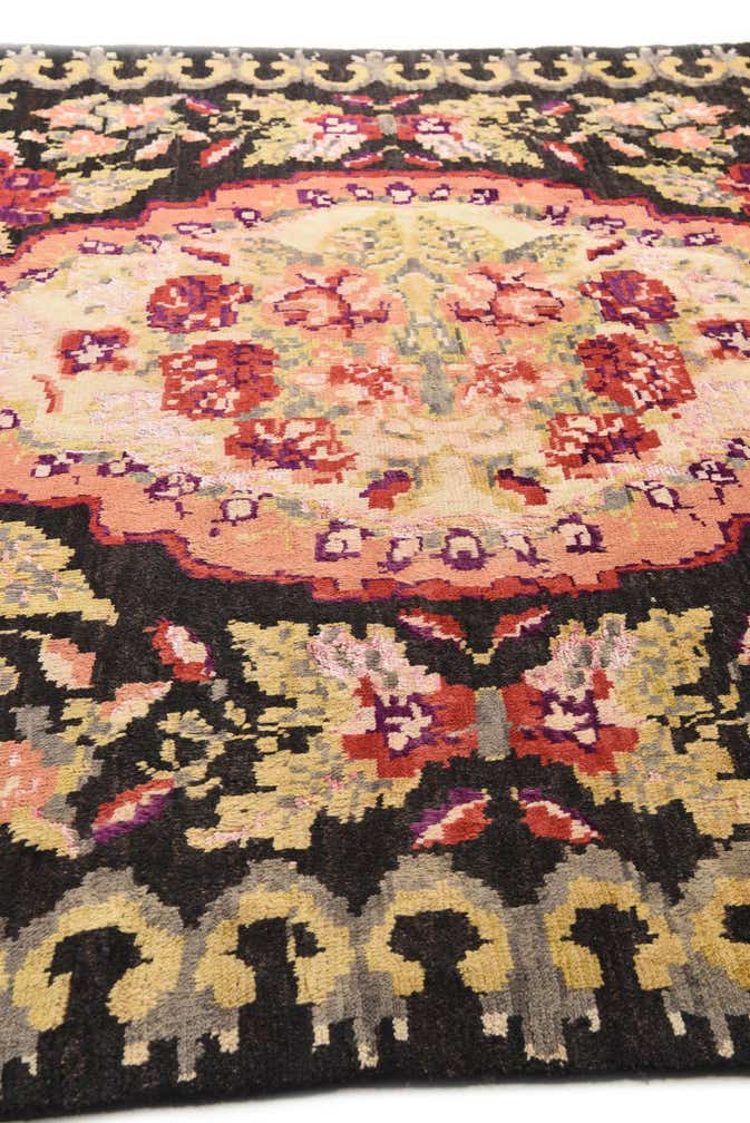8' x 9' 9 Hand Knotted Darya Rug