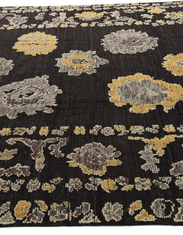 Detail image of 8' 1 x 10' 1 Hand Knotted Darya Wool Rug