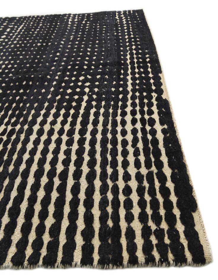 Detail image of 6' 3 x 10'  Hand Knotted Darya Wool Rug