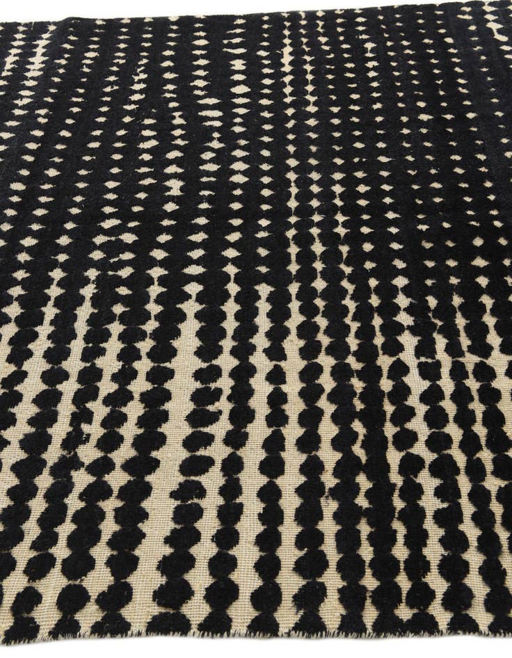 Detail image of 6' 3 x 10'  Hand Knotted Darya Wool Rug