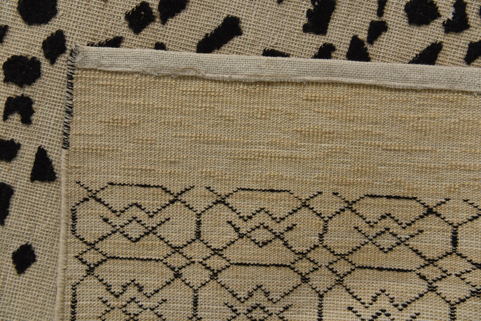 7' 5 x 10' 2 Hand Knotted Darya Wool Rug