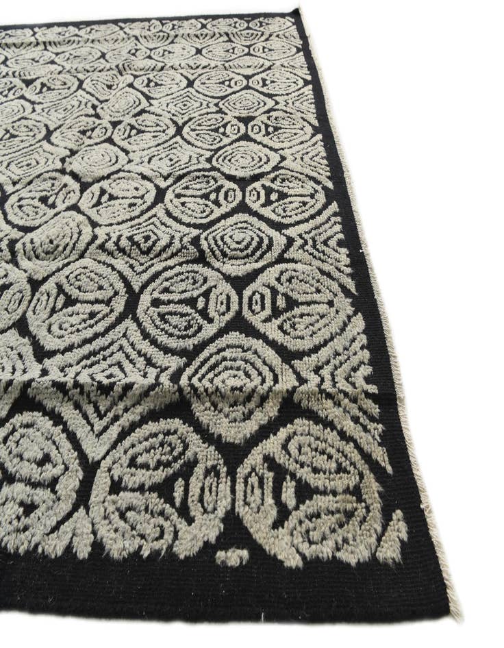 Detail image of 8' 4 x 10' 3 Hand Knotted Darya Wool Rug
