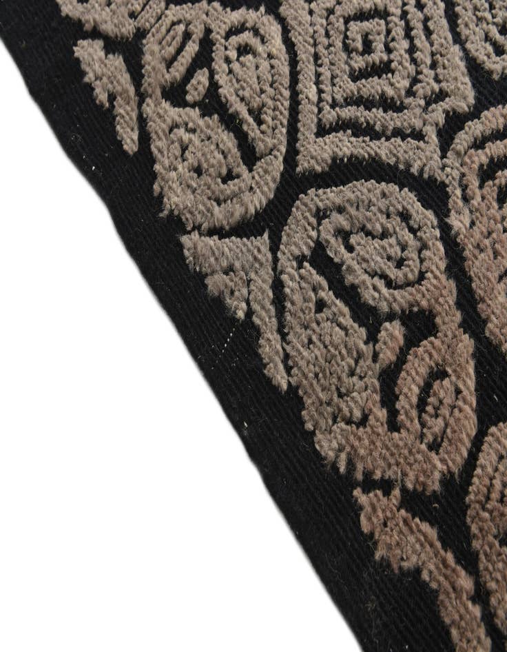 Detail image of 8' 4 x 10' 4  Hand Knotted Darya Wool Rug