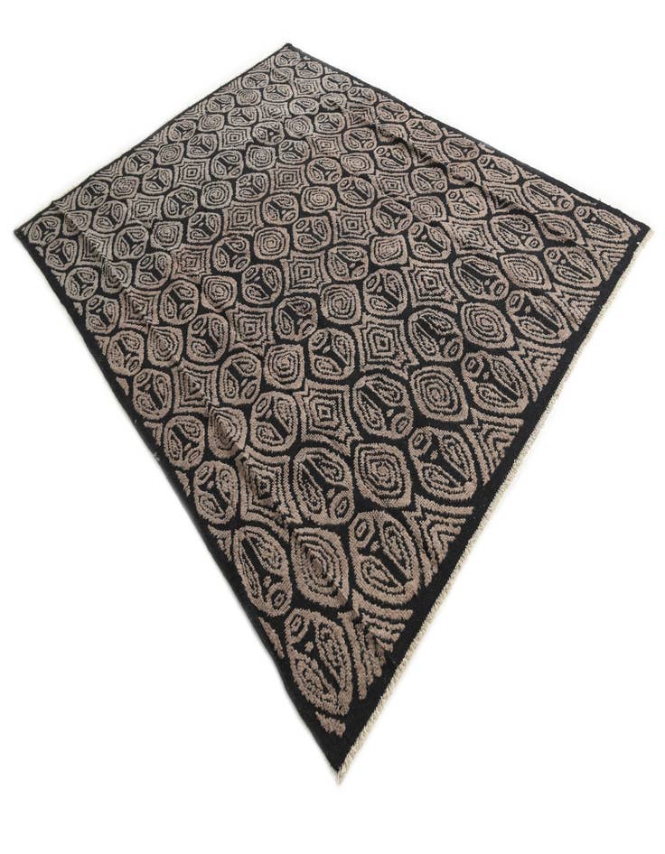 Detail image of 8' x 10' 7  Hand Knotted Darya Wool Rug