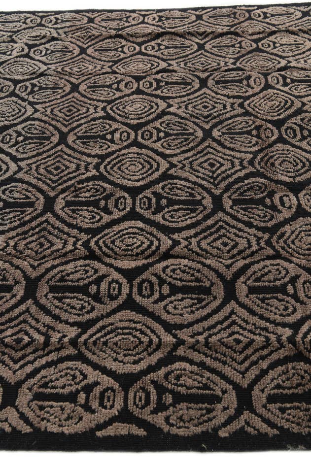 Detail image of 8' x 10' 7 Hand Knotted Darya Wool Rug