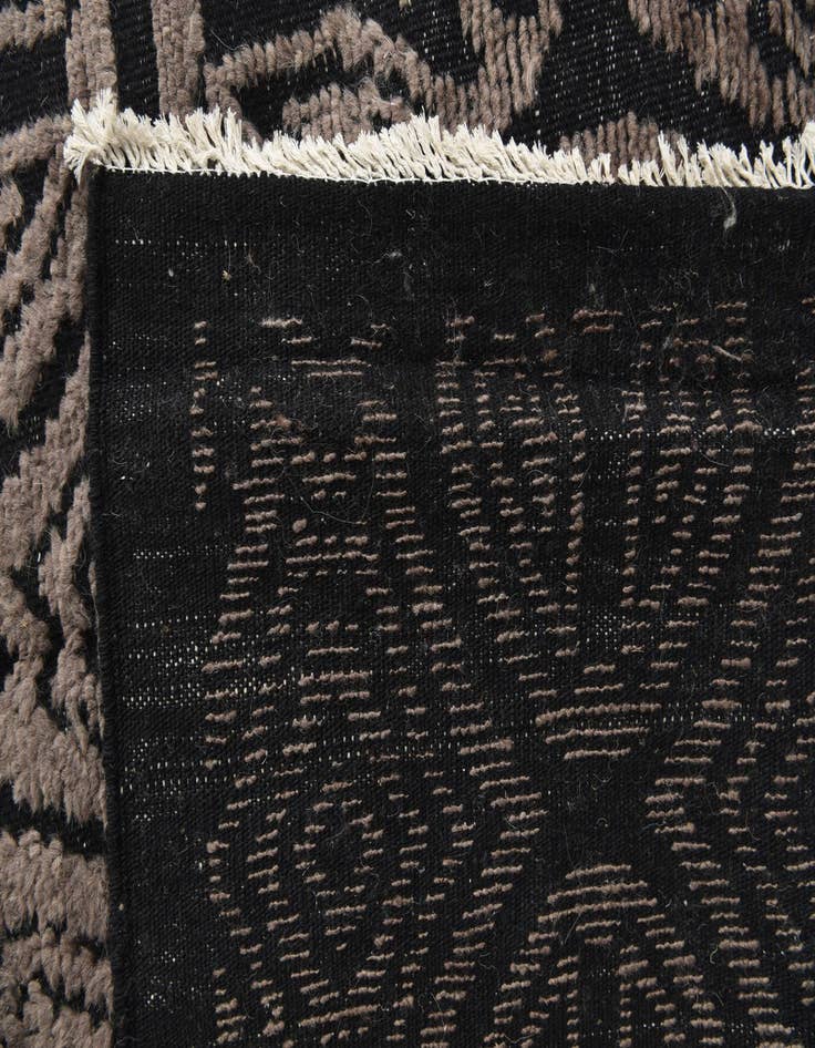 Detail image of 9' 10 x 14' 1  Hand Knotted Darya Wool Rug