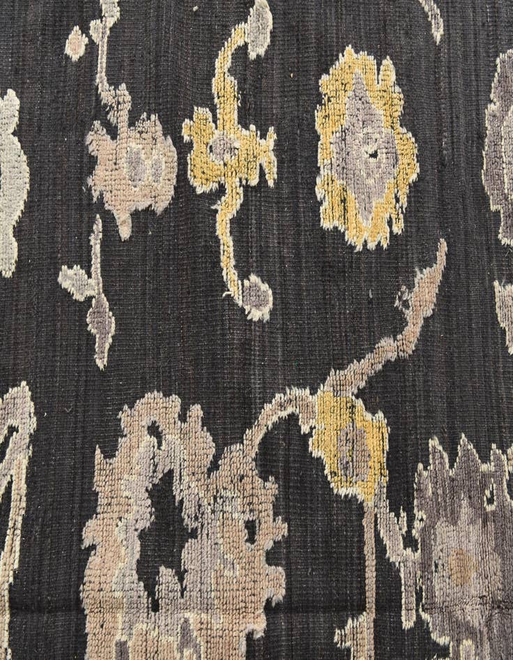 Detail image of 9' 2 x 12' 2  Hand Knotted Darya Wool Rug