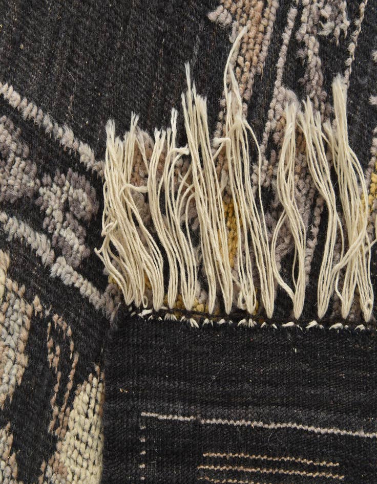 Detail image of 9' 2 x 12' 2  Hand Knotted Darya Wool Rug