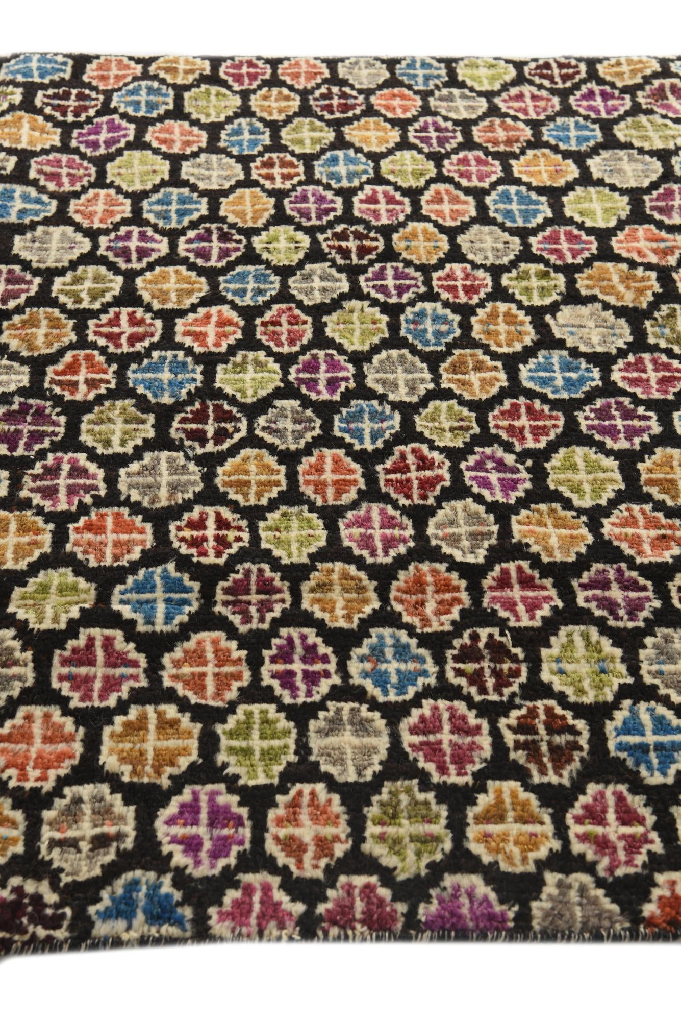 4' 10 x 6' 7 Hand Knotted Darya Wool Rug