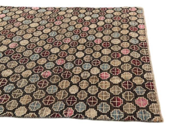 Detail image of 4' 10 x 7' 9 Hand Knotted Darya Wool Rug