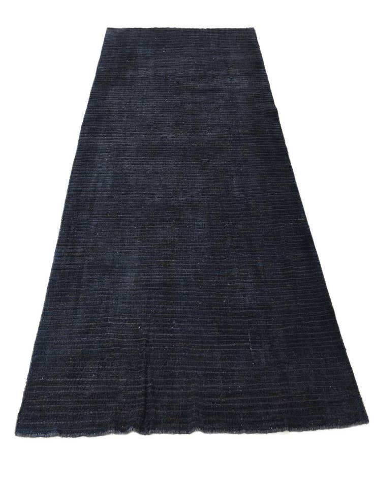 Detail image of 6' 3 x 9' 9 Hand Knotted Darya Wool Rug