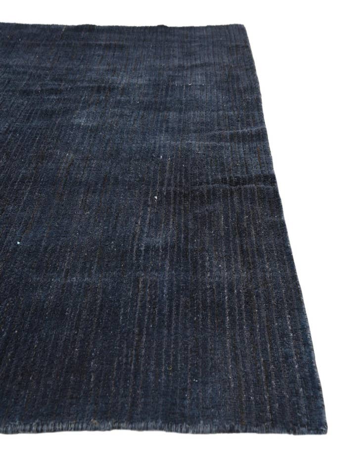 Detail image of 6' 3 x 9' 9 Hand Knotted Darya Wool Rug