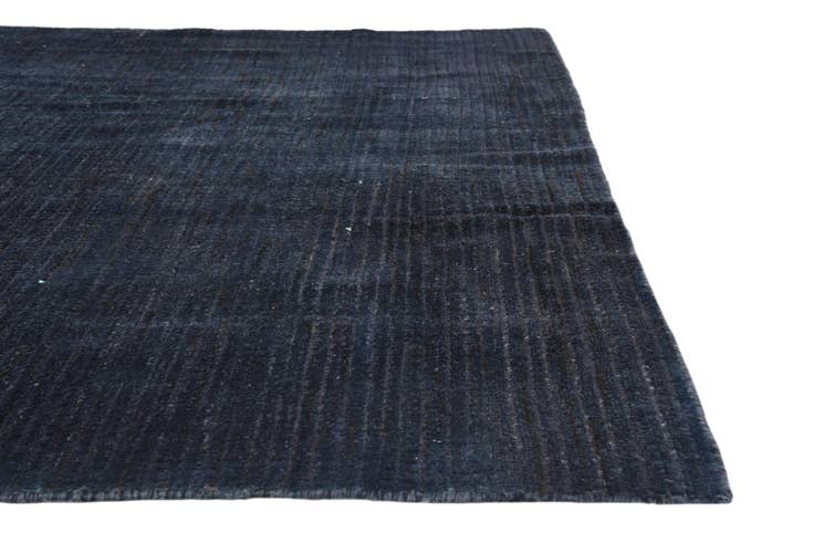 Detail image of 6' 3 x 9' 9 Hand Knotted Darya Wool Rug