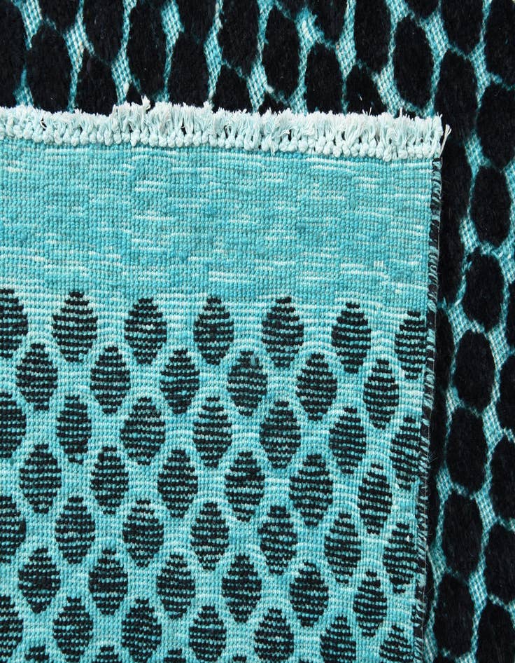 Detail image of 5' 2 x 8' 2  Hand Knotted Darya Wool Rug