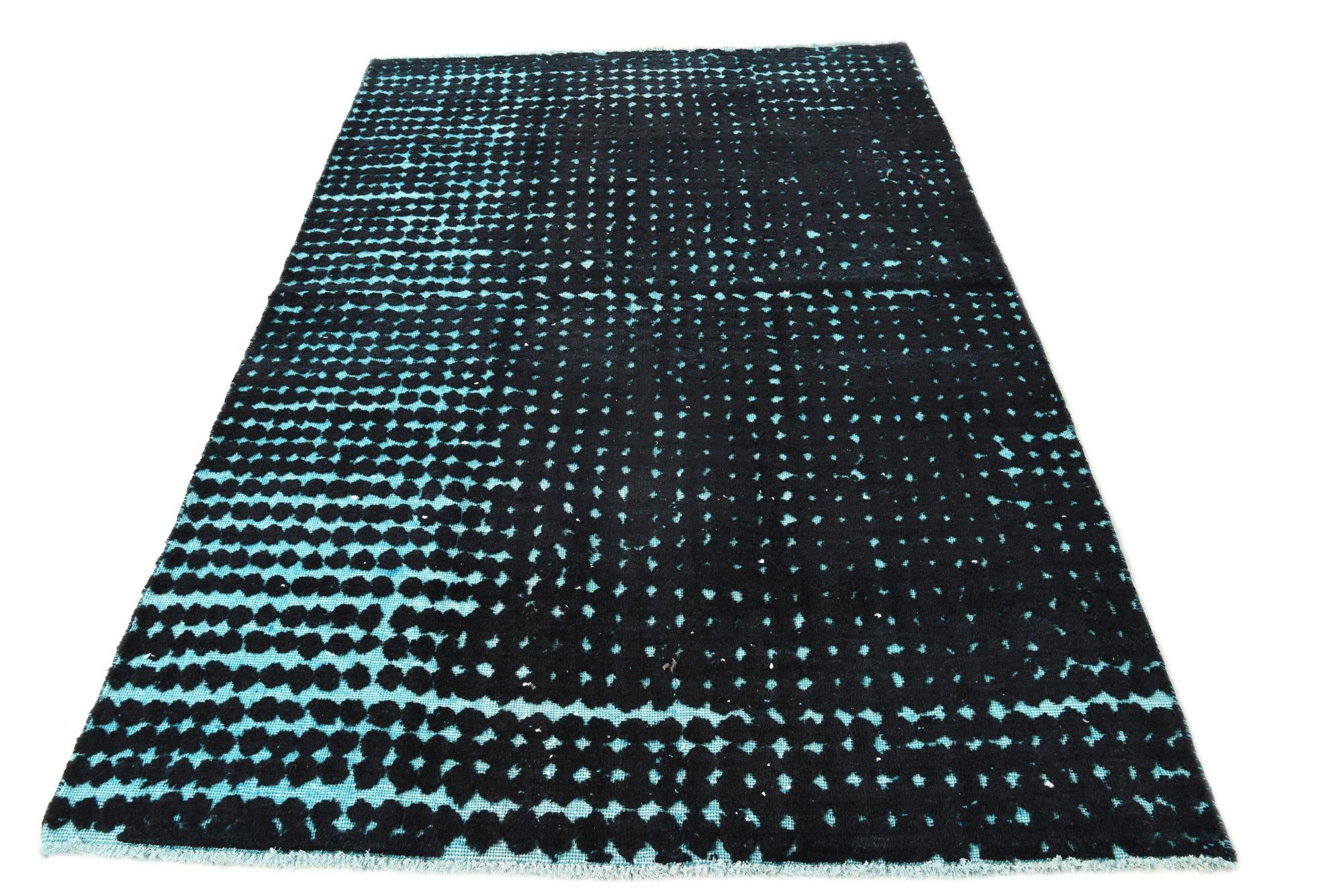 5' 5 x 8' 4 Hand Knotted Darya Wool Rug