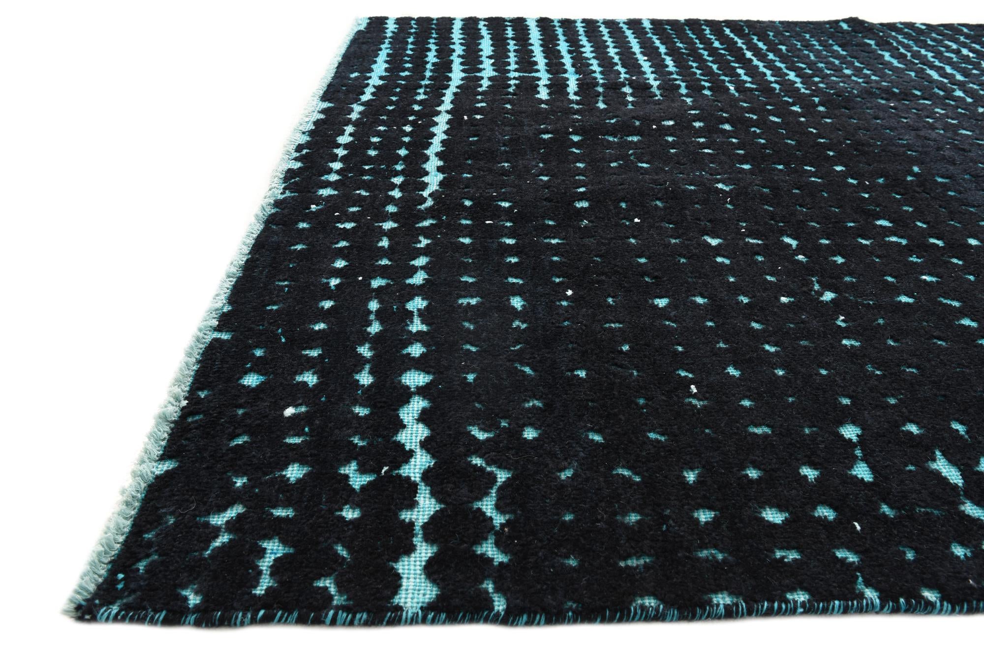 5' 5 x 8' 4 Hand Knotted Darya Wool Rug
