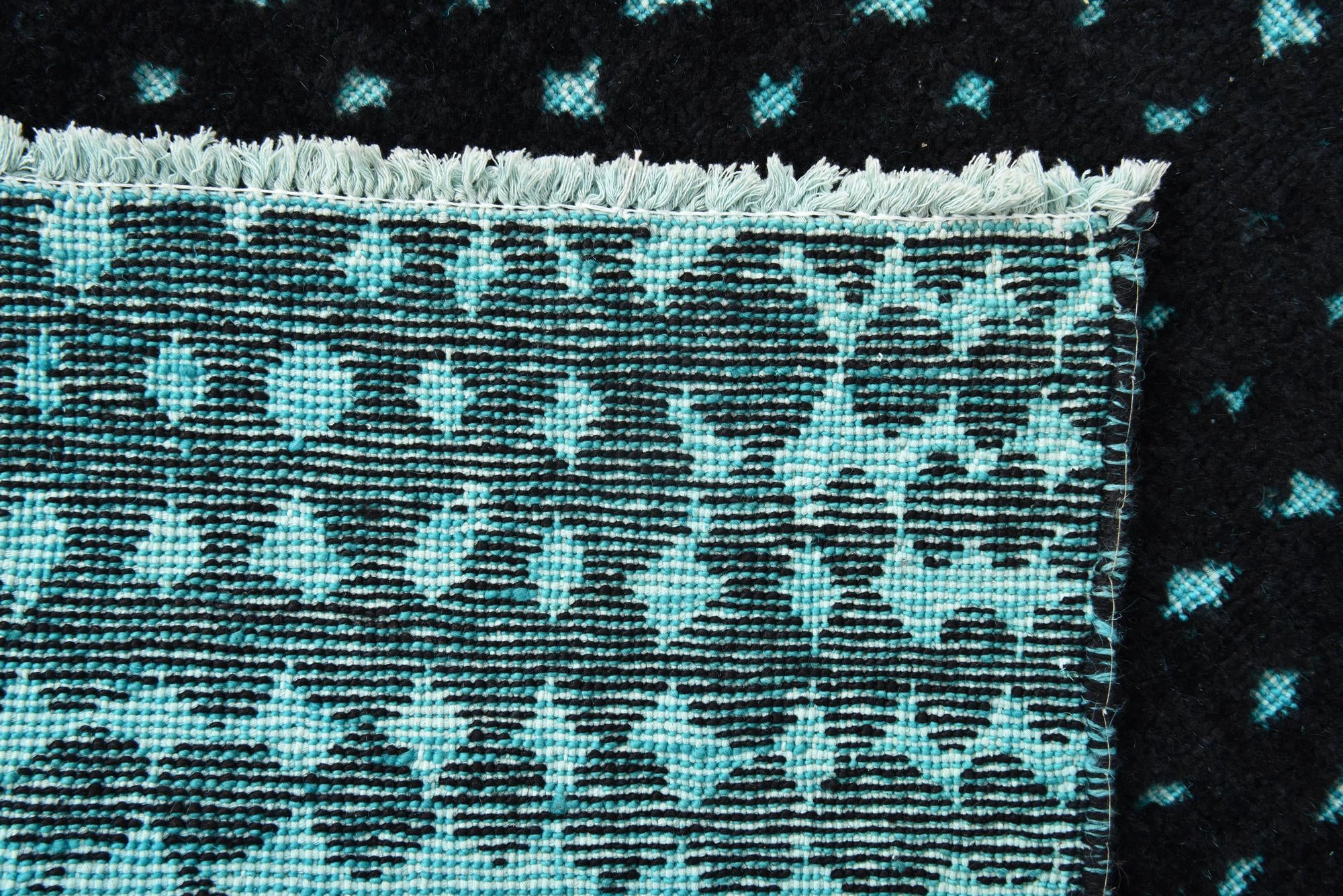 5' 5 x 8' 4 Hand Knotted Darya Wool Rug