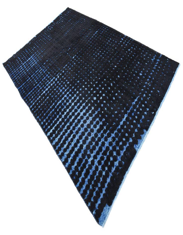 Detail image of 6' 6 x 10'  Hand Knotted Darya Wool Rug